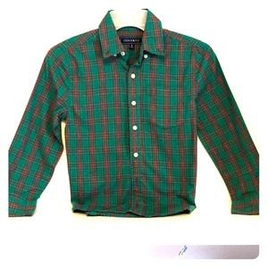 Boy’s shirts size S perfect for the holidays ❤️💚